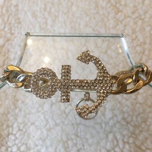 Anchor bracelet